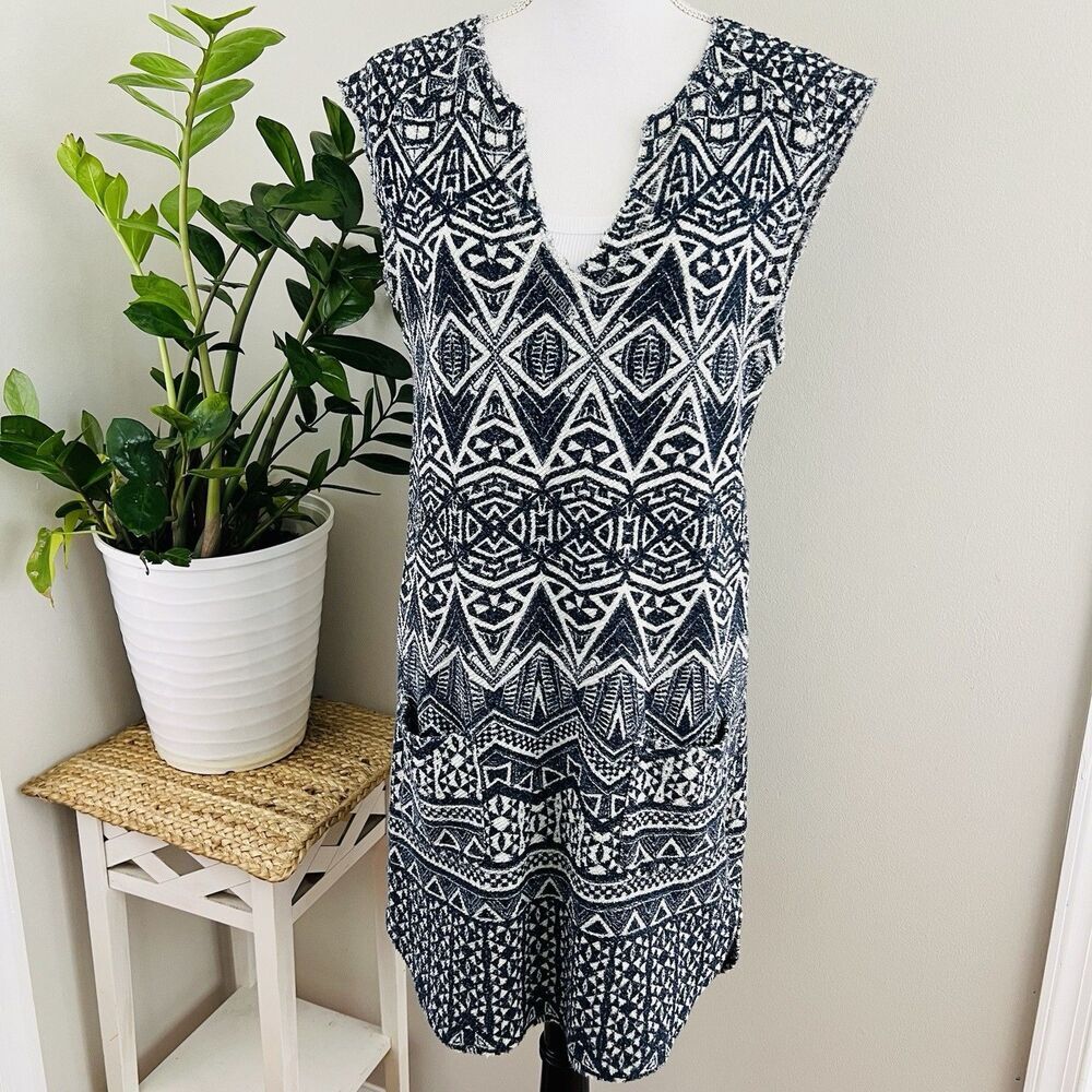 Velvet by Graham & Spencer Carusa French Terry Short Sleeve Dress Aztec USA Sz S